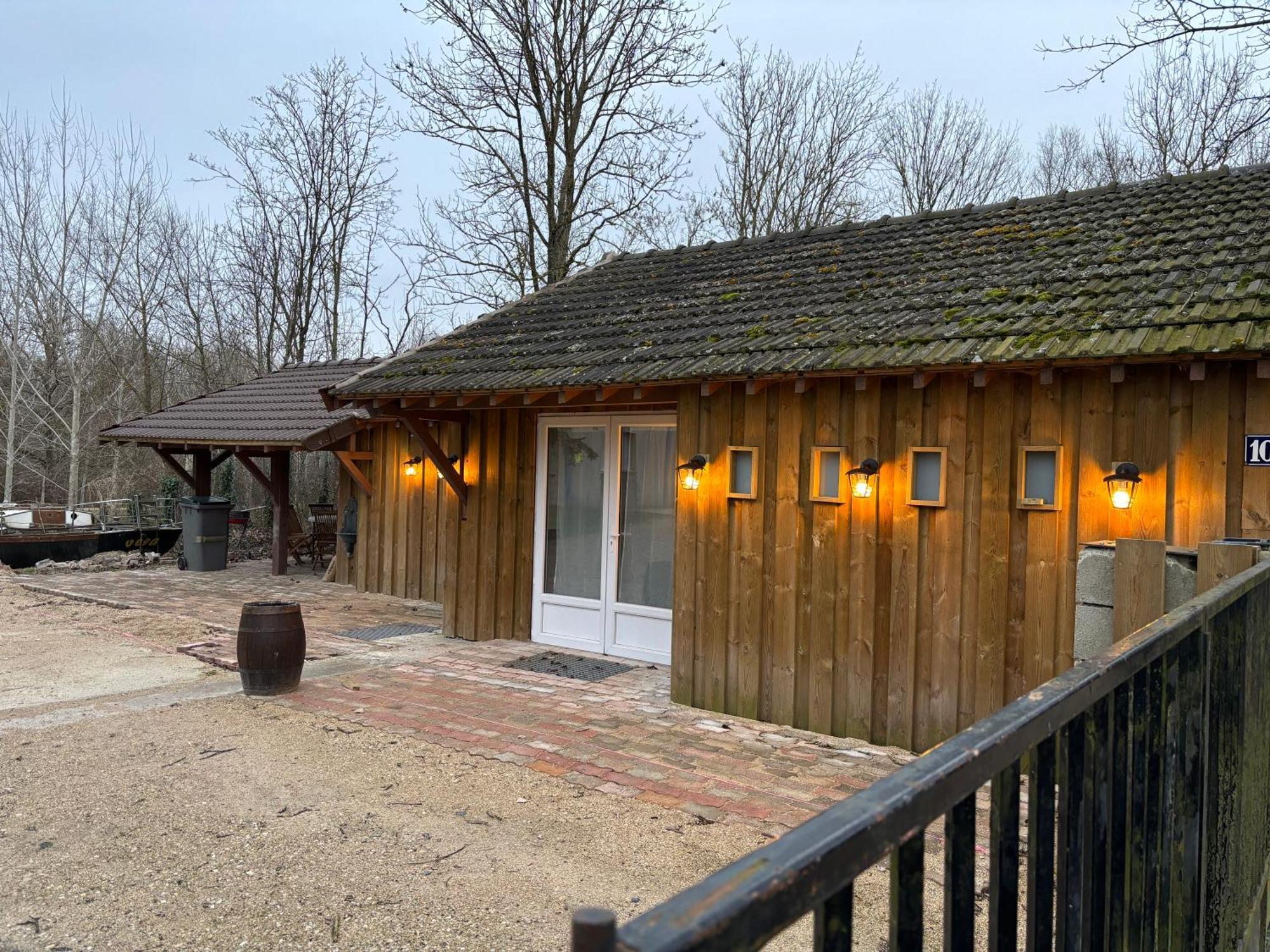 Western City Troyes Barberey-Saint-Sulpice Bagian luar foto