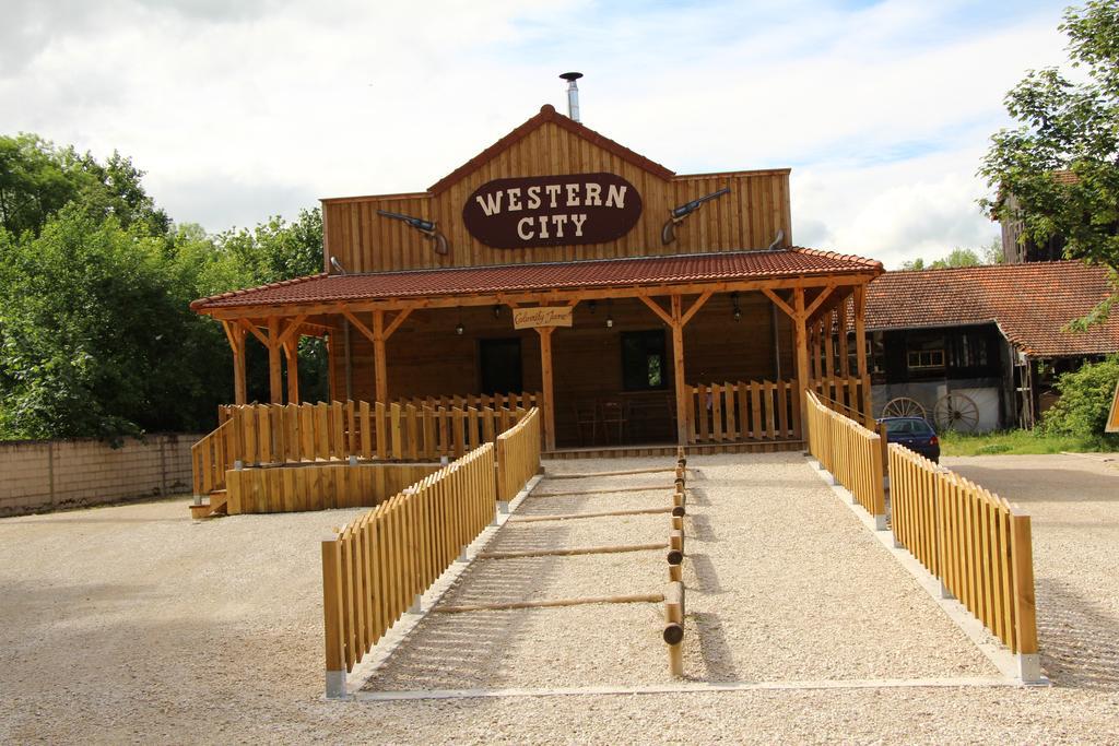 Western City Troyes Barberey-Saint-Sulpice Bagian luar foto