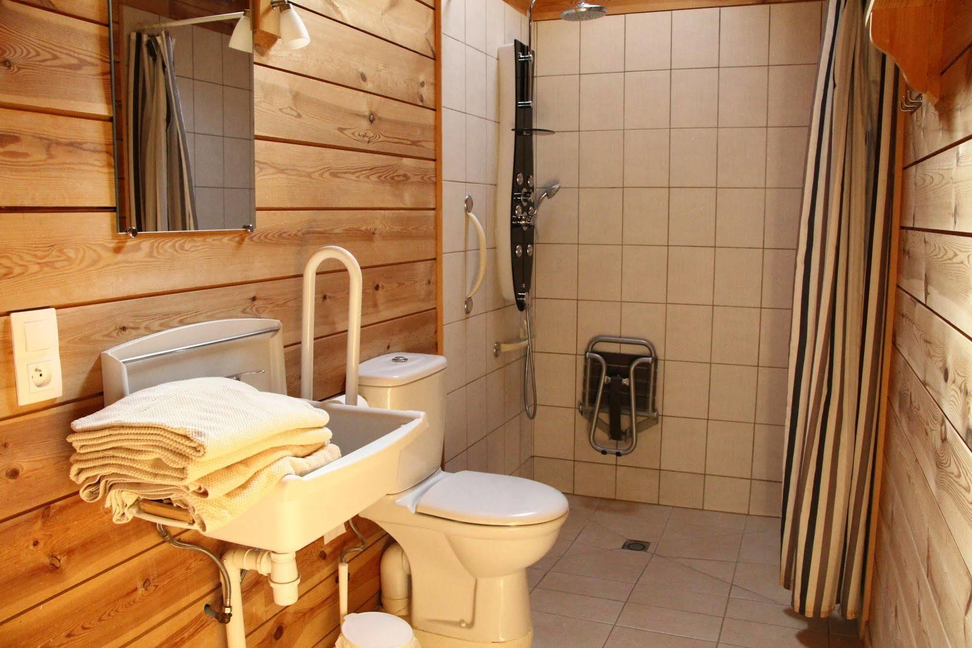 Western City Troyes Barberey-Saint-Sulpice Bagian luar foto
