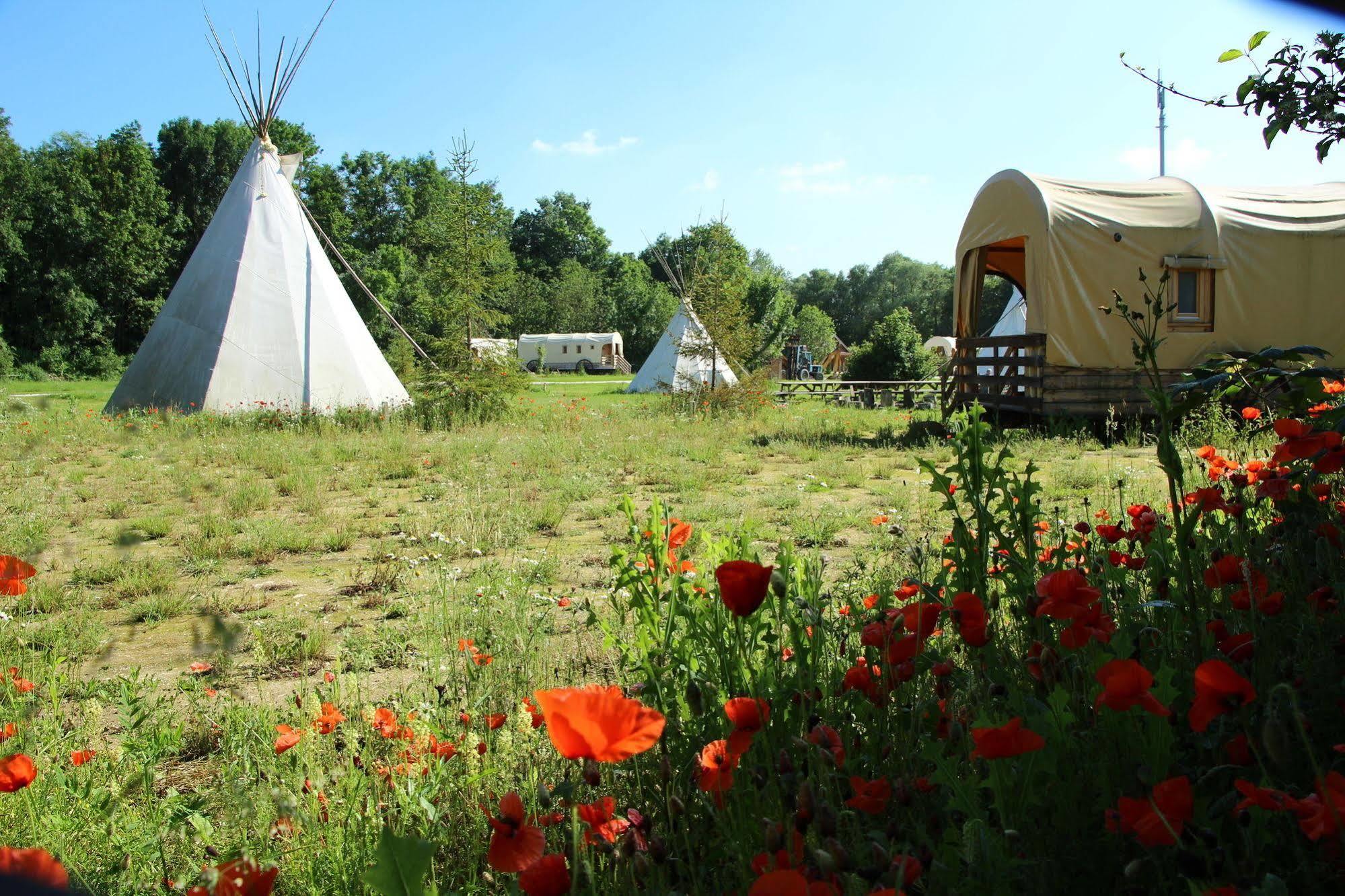 Western City Troyes Barberey-Saint-Sulpice Bagian luar foto